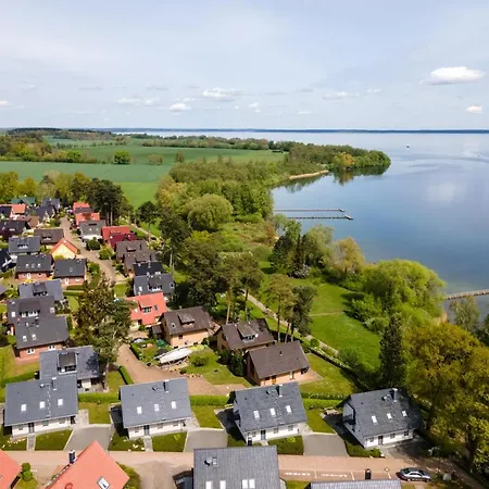 Strandhaus 3 Og Lägenhet
